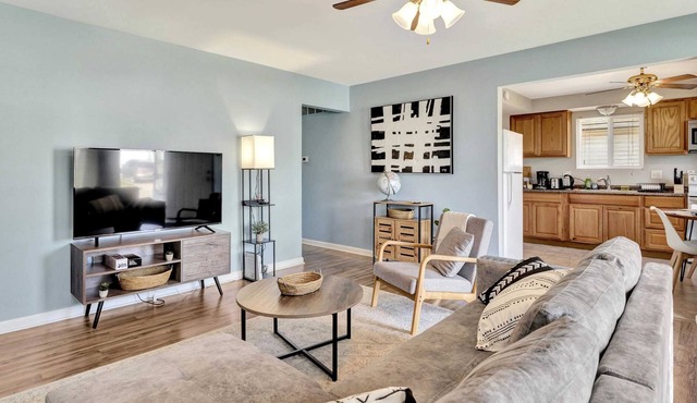 Relaxing & Charming Home in Hazel Park w/ Backyard
