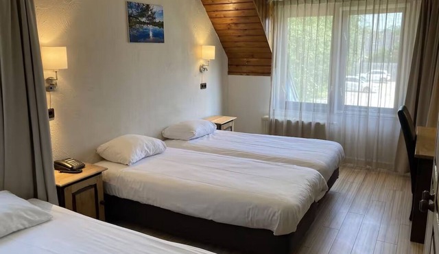 Relaxing Escape with Free Parking, Outdoor Pool, Sauna & Dining on the Terrace