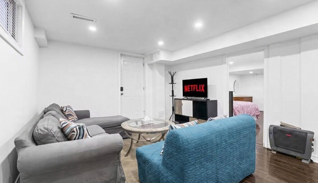 Relaxing Home Base | Quiet Area & Cozy Living