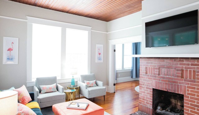 Relaxing King Loft | Fast WiFi Access
