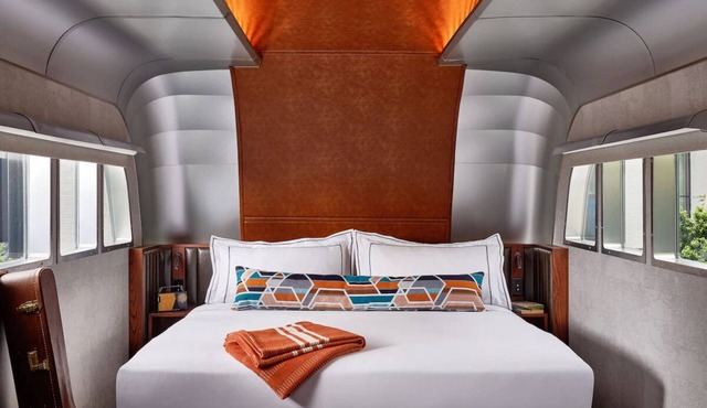 Relaxing King Trailer Stay! 3 Units w/Outdoor Pool, Dining & Live Art & Music!