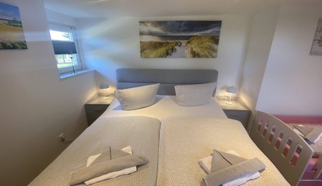 "Relaxing Landliebe Apartment with Spacious Garden Near the Beach!"