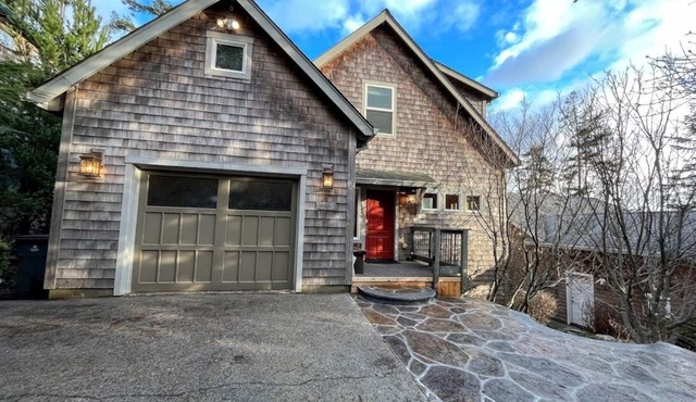 Relaxing Large Spacious Home awaits you!
