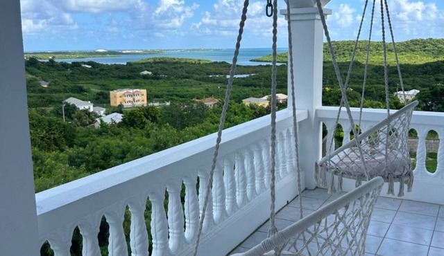 Relaxing,modern& exclusive oceanview Villa. 3BR+2BA.Sleeps 6.Close to everything