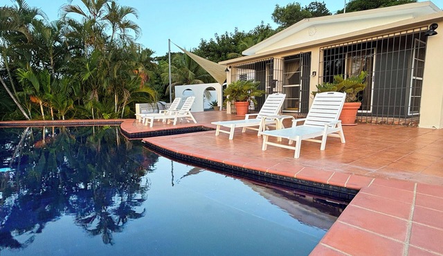 Relaxing oasis w/pool, nature walks, calm vibes