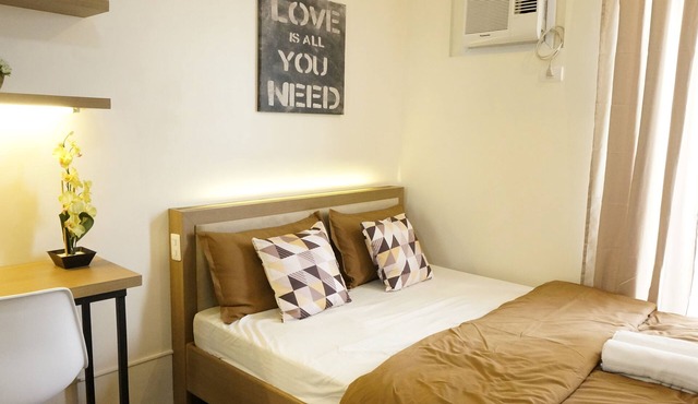 Relaxing Studio Unit with Balcony Makati