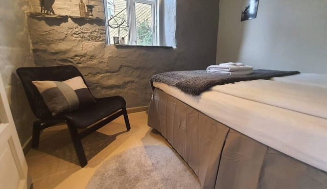 Remarkable 2-Bed Ap next to Central Station