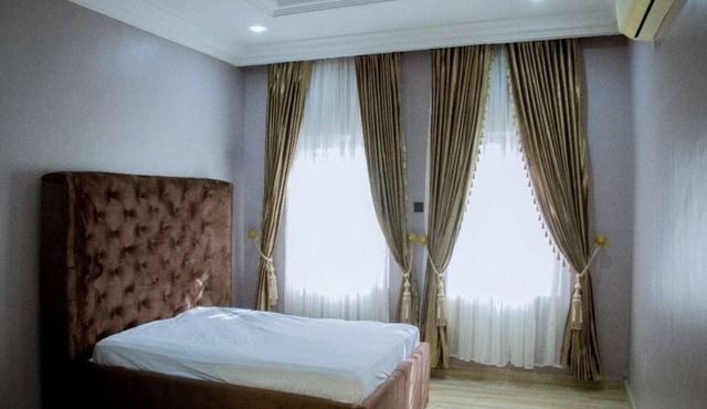Remarkable 3-Bed Villa in Ajah Ogombo