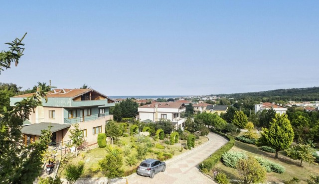 Remarkable Villa Close to Beach with Pool in Sile