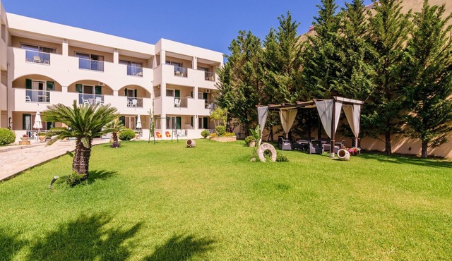 Remezzo Studios & Apartments