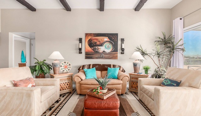 Remodeled designers home with sunrises and sunset views on Palm Brook Golf !