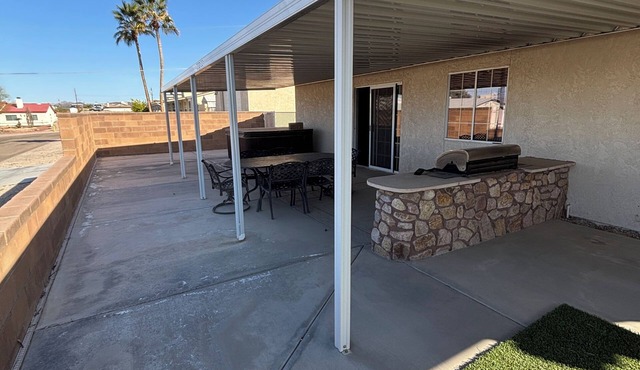 Remodeled Home Close To Windsor And HWY 95