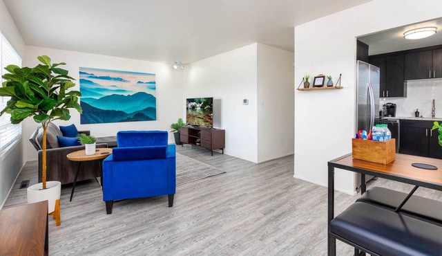 Remodeled Two BR With Queen Beds, WIFI and W/D!
