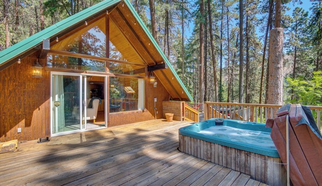 Remote Escape: Peaceful Cabin Near Naches River