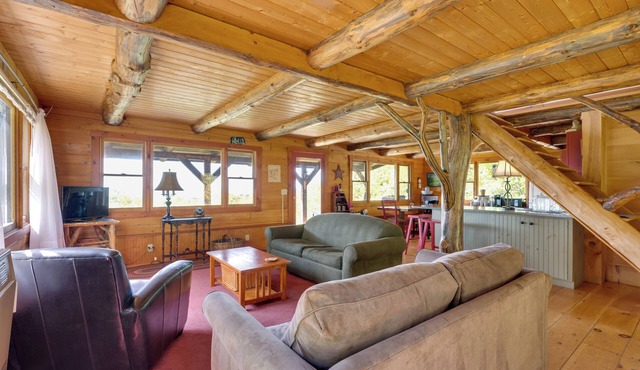 Remote Escape: Vermont Cabin w/Mountaintop Views!