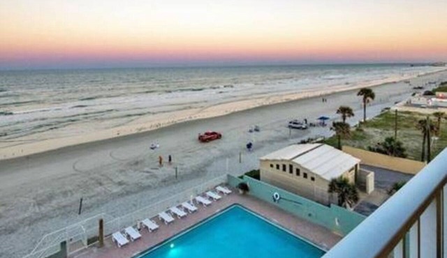 Remote Work Oceanfront Paradise w/Balcony Fast WiFi
