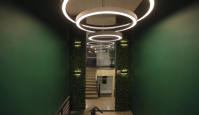Ren Business Hotel