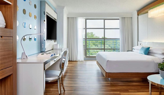 Renaissance Charlotte SouthPark Hotel