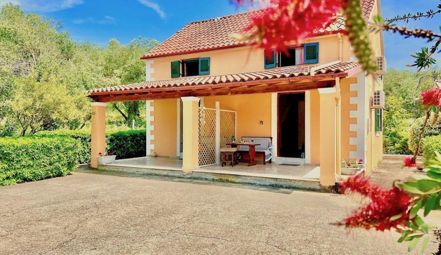 Renas Maisonette 1 near Roda