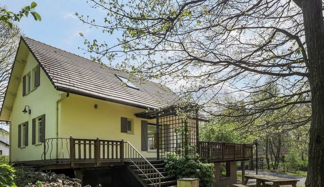 Rendeux Villa with Garden