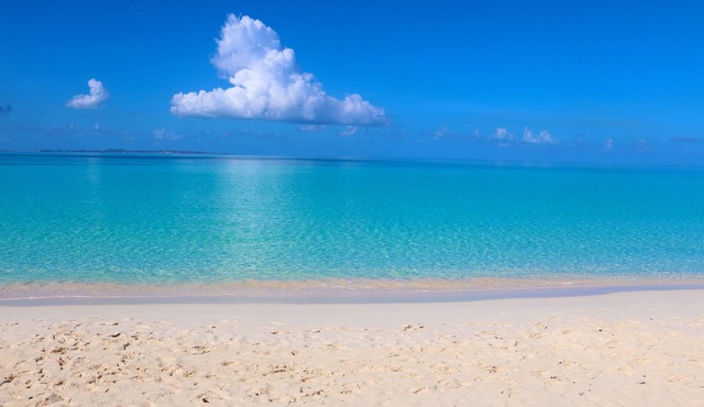 Rendezvous Bay Hotel