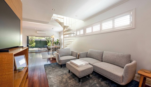 Renovated 3 BDR Family Home Richmond Parking