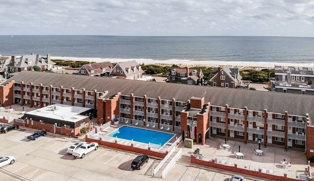 Renovated Beach Block W Ocean View & Pool - Now Booking for 2026!
