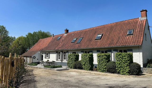 Renovated, charming heritage farmhouse in the heart of the Flemish Ardennes