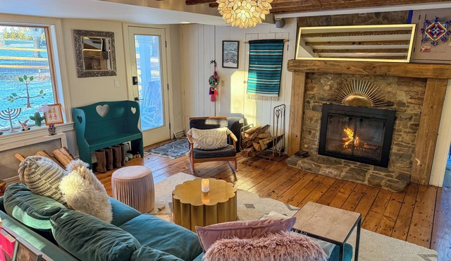 Renovated Charming Rustic Farmhouse, Modern + Stylish Retreat