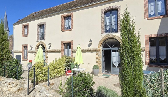 Renovated cottage, 4 bedrooms near Versailles, Montfort l'Amaury