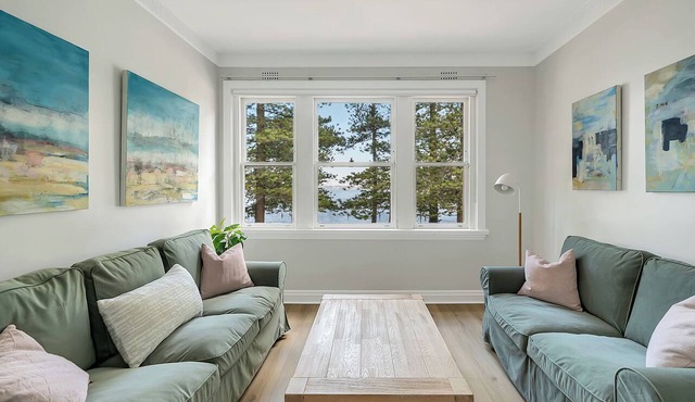 Renovated Harbourfront Home Views of Harbour/Pool