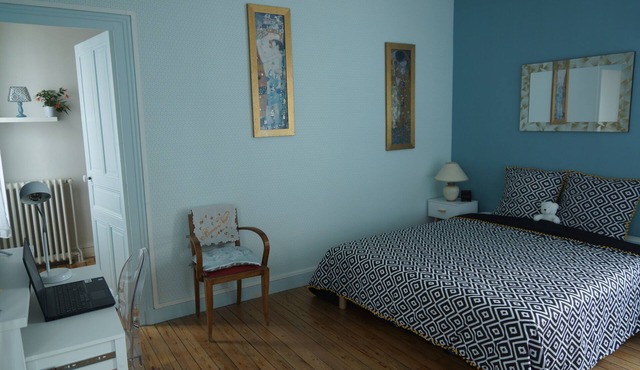 Renovated & private studio 30m² with terrace in old charming house