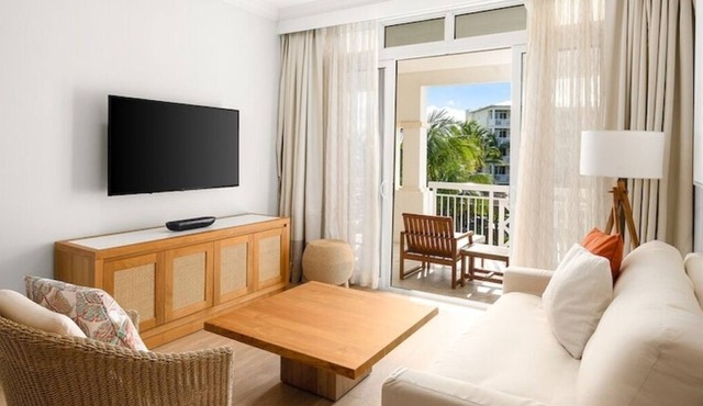 Renovated Resort Suite | TWO All-Inclusive Suites, Pool & Ocean Access