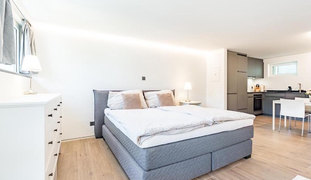 Renoviertes Studio oberhalb Visp mit Balkon und Bergblick