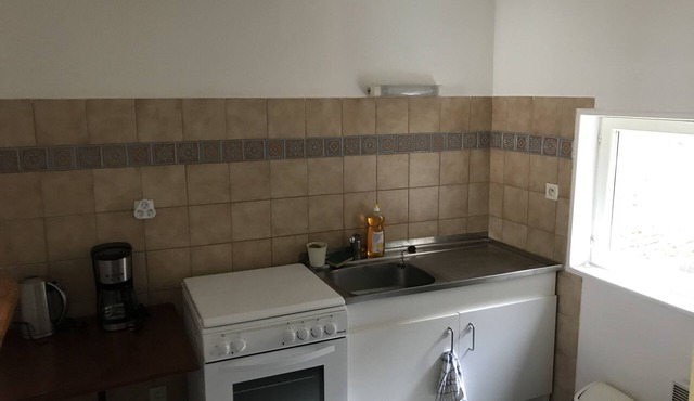 Rent furnished studio 40 m², full center, wifi