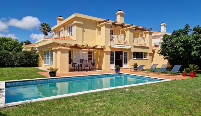 RENT4REST GOLF LOVERS PARADISE 4BR VILLA WITH Pool
