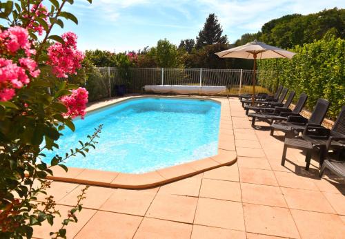 Repos et Tranquillité - Super Calme de la campagne - Clim - Grande Piscine Partagée au Sel - Déco cosy tout confort - Proche Commodités