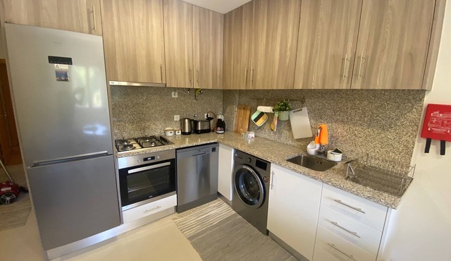Requintado apartamento T1 com lindíssima vista para o rio.