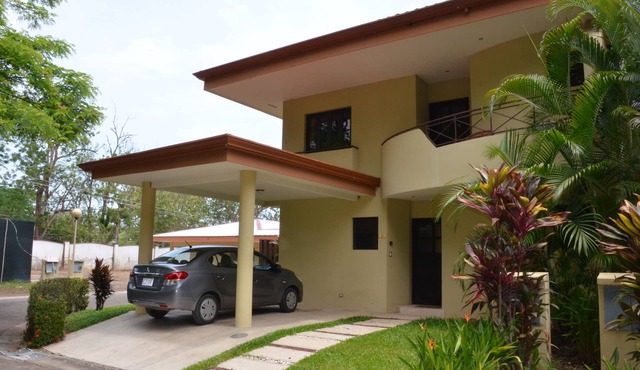 Reserve this beautiful Costa Rican villa and experience the best of Costa Rica