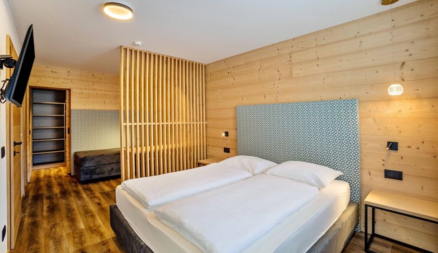 Residence 'Corn Le Ciastel' with Mountain View, Shared Garden and Wi-Fi