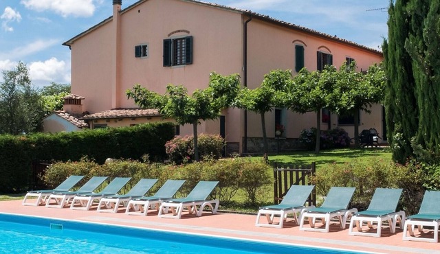 Residence in Pistoia with 1 bedrooms sleeps 4