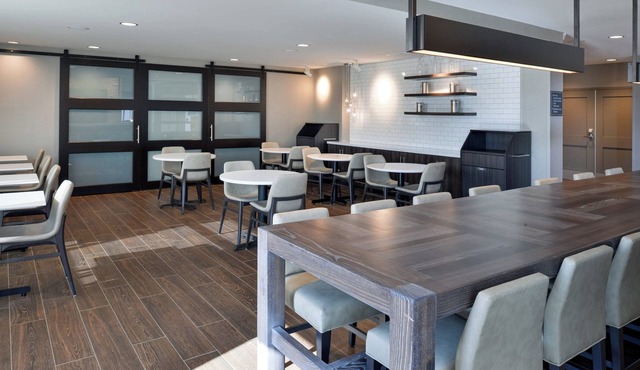 Residence Inn by Marriott Bakersfield West