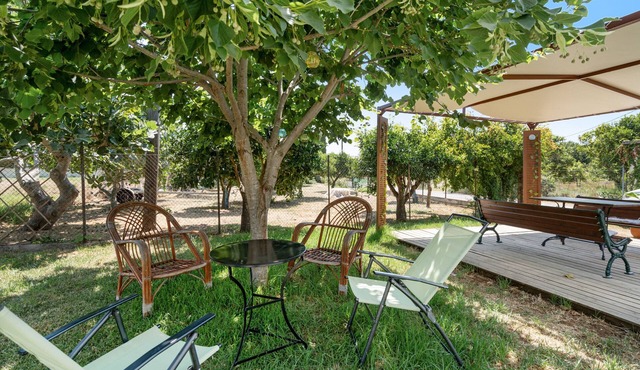 Residence 'Iris Apartment Mytikas' with Mountain View, Wi-Fi and Air Conditioning