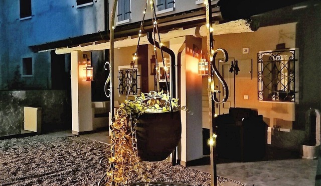 Residence at the Castle. Room in medieval village 10 minutes from Lake Garda