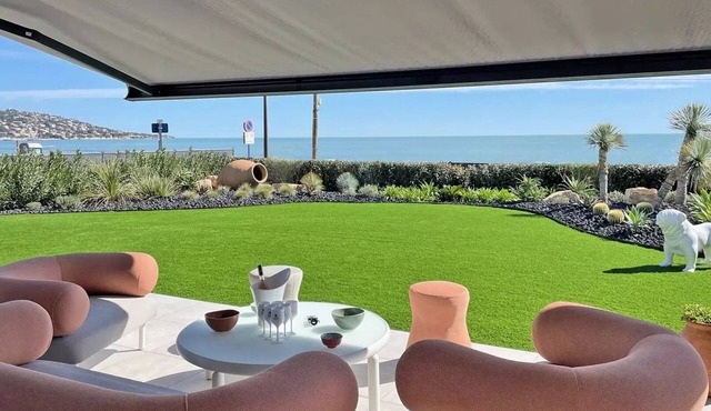 Residence Terraces De La Mer - Apartment T4 - 6 people - Sea view - Air conditioning - Wifi - Facing the beach - Sainte Maxime
