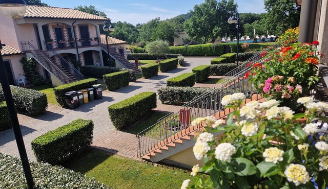 Residence, wellness center, swimming pool, large garden, breakfast room, B41p