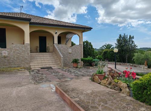 Residenza Carrabuffas - La ginestra