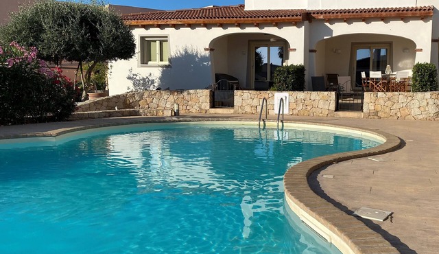 Residenza Limpiddu with Pool and Garden - Bright, All Comfort, Sea at 4 min
