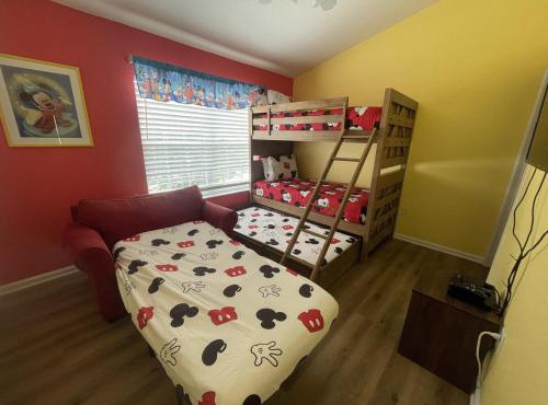 Resort Access Windsor Hills Townhome with Pool Beds for 8