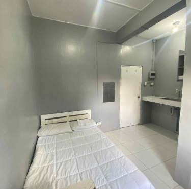 REST HOUSE Studio Room201 by Rizalia Apartment